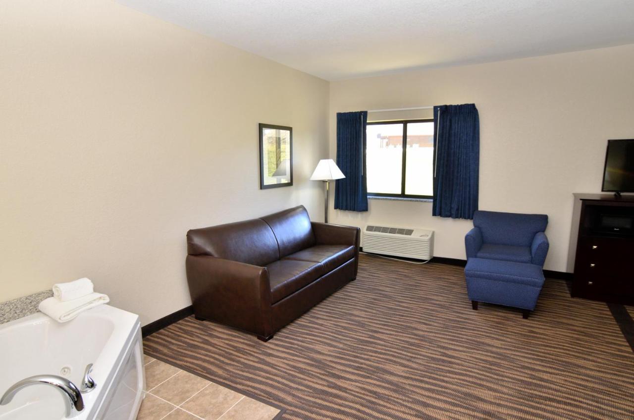 Cobblestone Inn&suites - Hotel